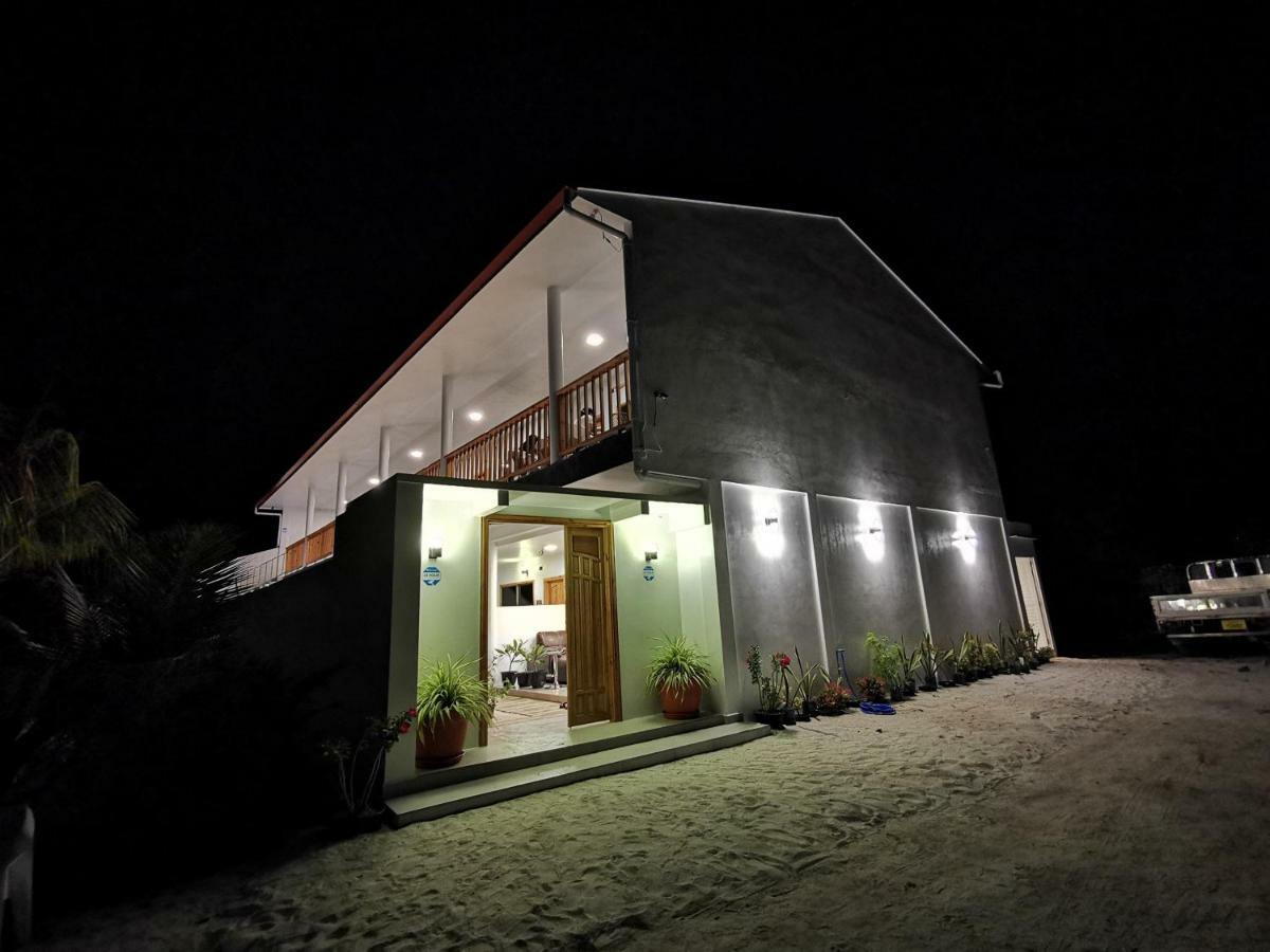 Thila Farm View Hotel Thoddoo Exterior photo