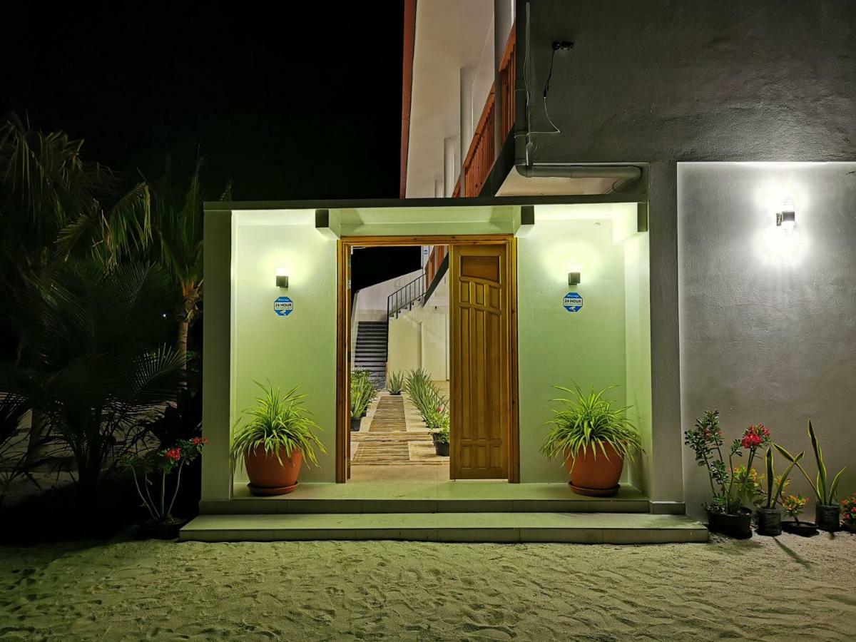 Thila Farm View Hotel Thoddoo Exterior photo